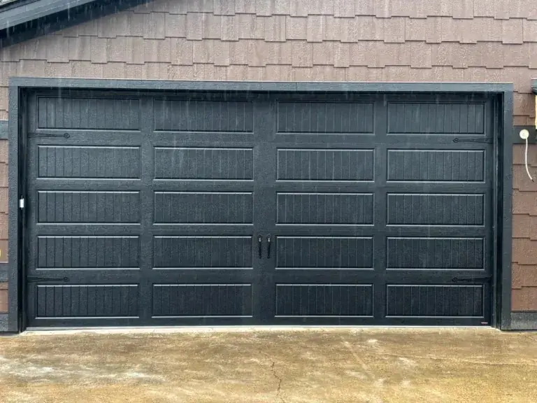 Steel Garage Doors Built to Handle Real Midwest Weather